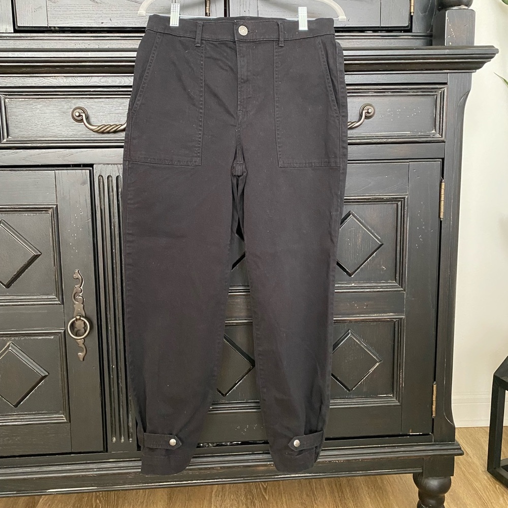 EXPRESS Black Straight Cargo High Rise with Elastic Adjustable Snap Ankle 4R